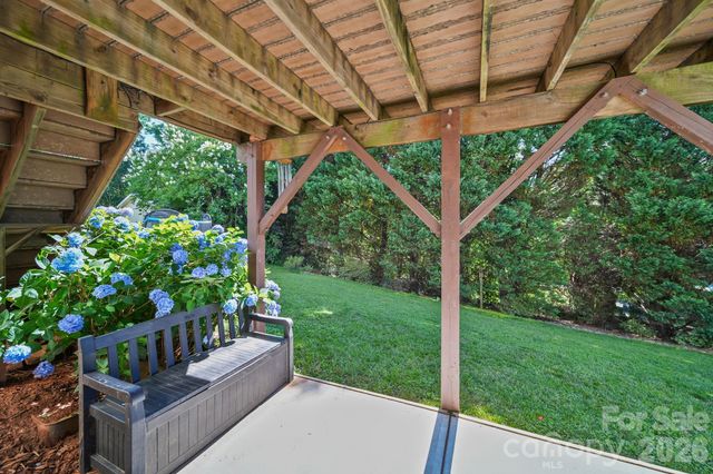 141 Riverfront Parkway, Mount Holly, NC 28120