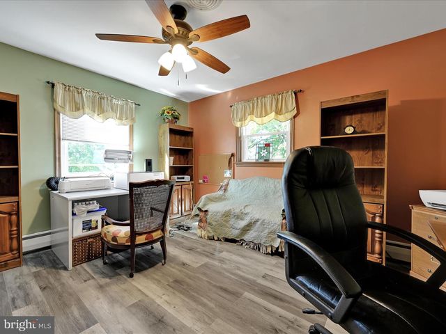 2190 GILBERTSVILLE RD, Pottstown, PA 19464