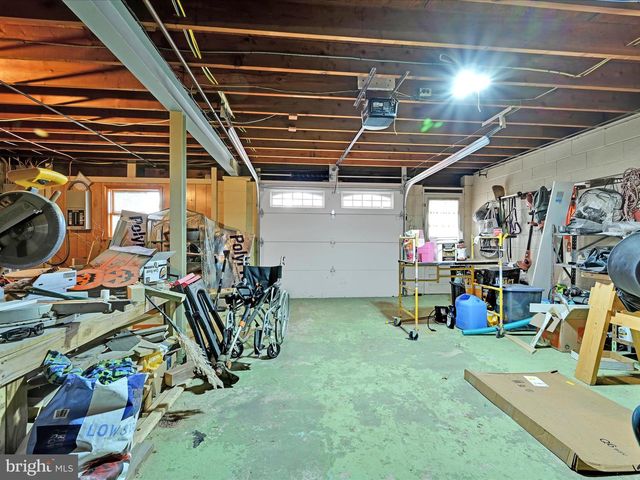 2190 GILBERTSVILLE RD, Pottstown, PA 19464