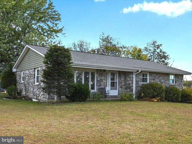 2190 GILBERTSVILLE RD, Pottstown, PA 19464