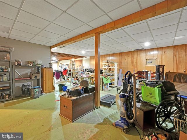 2190 GILBERTSVILLE RD, Pottstown, PA 19464