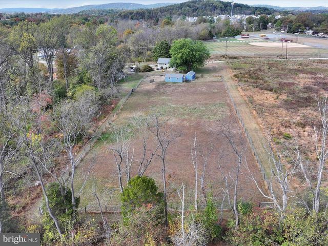 2190 GILBERTSVILLE RD, Pottstown, PA 19464