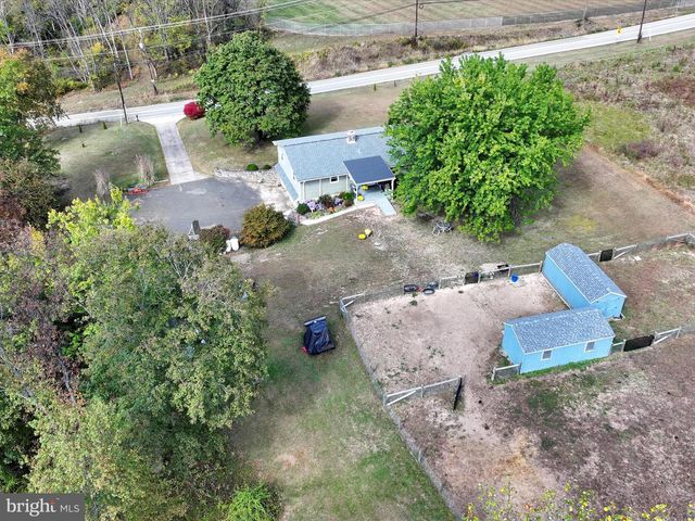 2190 GILBERTSVILLE RD, Pottstown, PA 19464