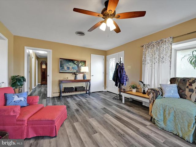 2190 GILBERTSVILLE RD, Pottstown, PA 19464