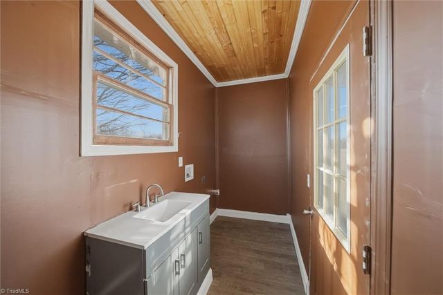 2013 Liberty Church Road, Yadkinville, NC 27055