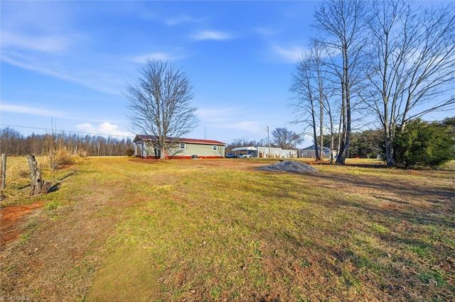 2013 Liberty Church Road, Yadkinville, NC 27055