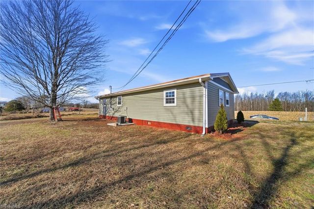 2013 Liberty Church Road, Yadkinville, NC 27055