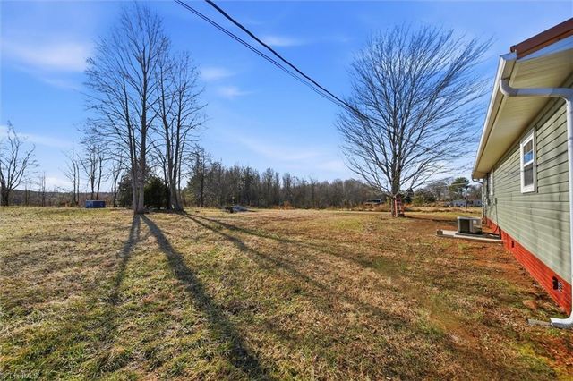 2013 Liberty Church Road, Yadkinville, NC 27055