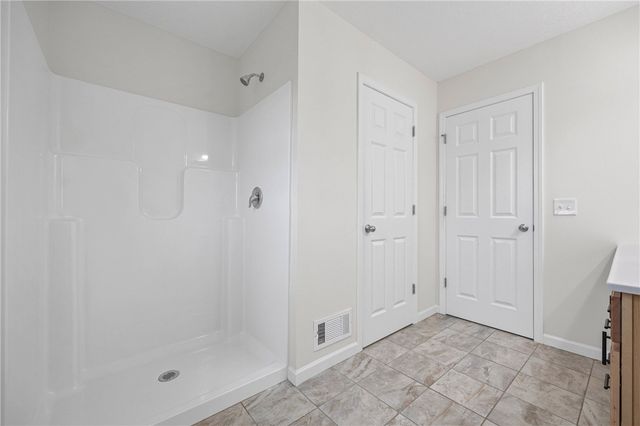 38 Kingsbarn Road, Henrietta, NY 14586