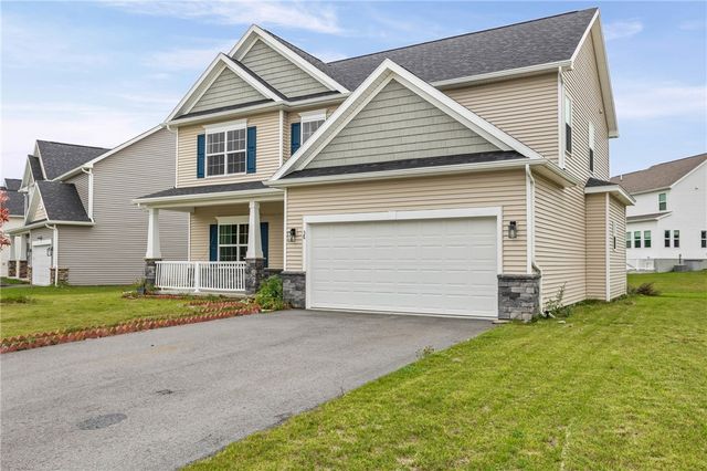 38 Kingsbarn Road, Henrietta, NY 14586