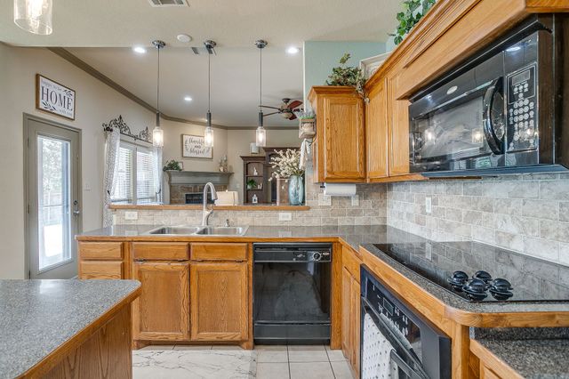 1733 Colorado Drive, Burleson, TX 76028