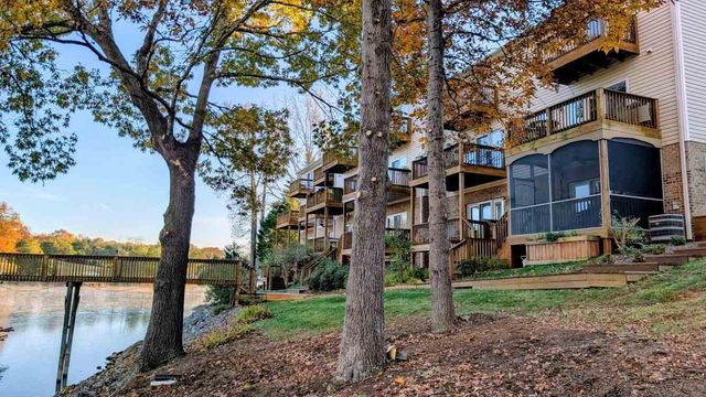 515 Cambridge CT F1, Hardy, VA 24101