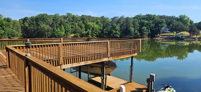 515 Cambridge CT F1, Hardy, VA 24101