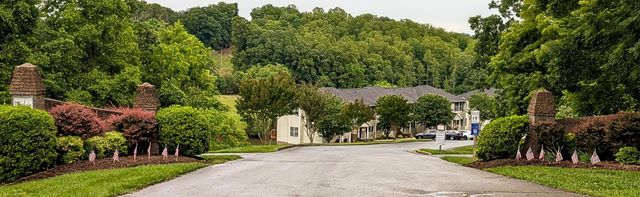 515 Cambridge CT F1, Hardy, VA 24101