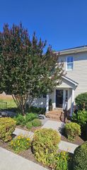 515 Cambridge CT F1, Hardy, VA 24101