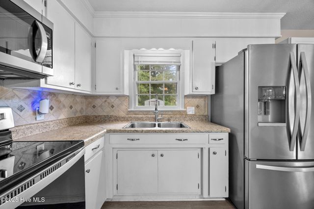 203 Caddie Court, Greenville, NC 27858