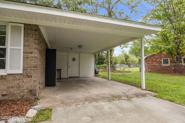 203 Caddie Court, Greenville, NC 27858