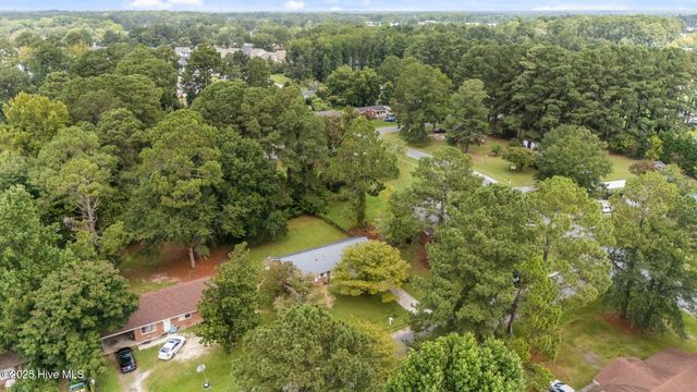 203 Caddie Court, Greenville, NC 27858