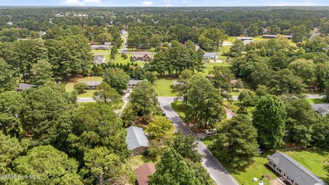 203 Caddie Court, Greenville, NC 27858