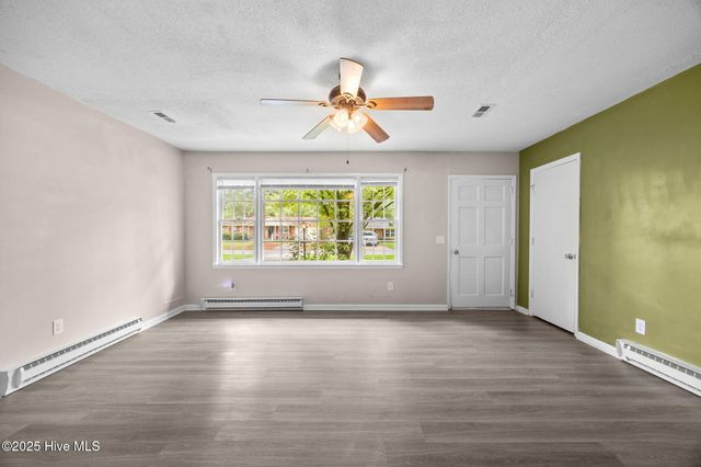 203 Caddie Court, Greenville, NC 27858