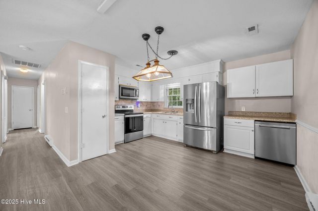 203 Caddie Court, Greenville, NC 27858