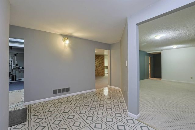 2776 Longbranch Road, Union, KY 41091