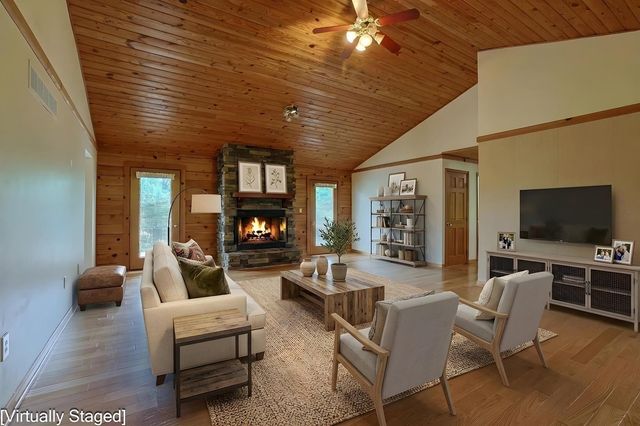 2776 Longbranch Road, Union, KY 41091