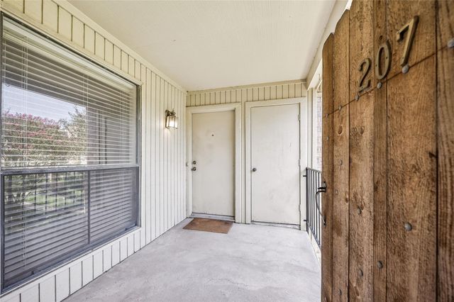 1601 S Shepherd Drive 207, Houston, TX 77019
