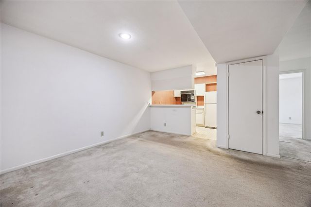 1601 S Shepherd Drive 207, Houston, TX 77019