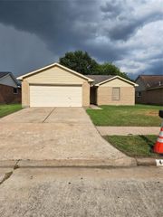 4422 Wee Lassie Lane, Houston, TX 77084