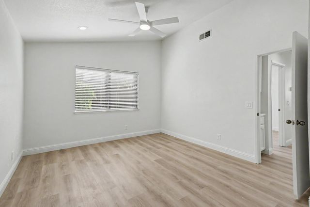 466 De Mar Dr, Sacramento, CA 95831