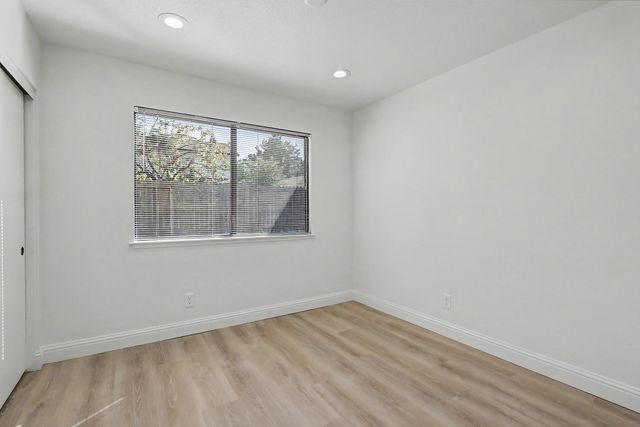 466 De Mar Dr, Sacramento, CA 95831