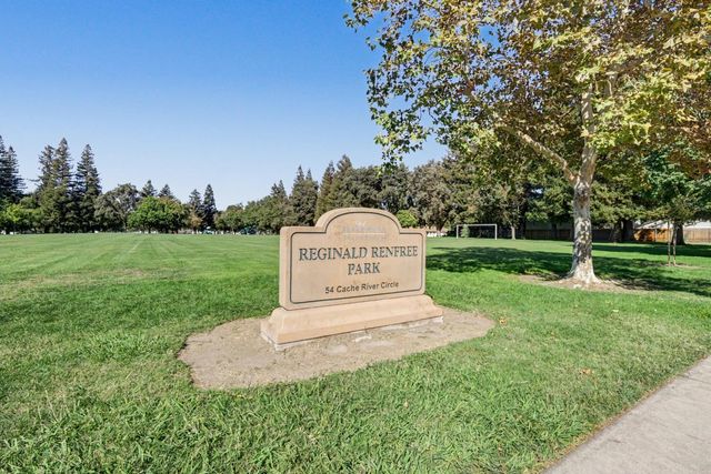466 De Mar Dr, Sacramento, CA 95831