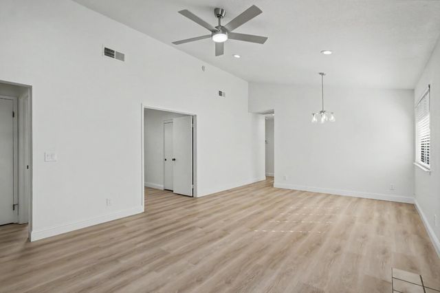 466 De Mar Dr, Sacramento, CA 95831