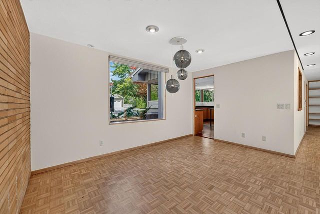 715 E Juniper LANE, Fox Point, WI 53217