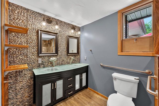 715 E Juniper LANE, Fox Point, WI 53217
