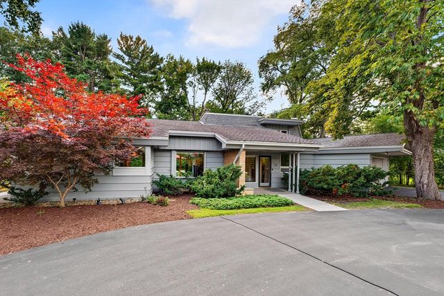 715 E Juniper LANE, Fox Point, WI 53217