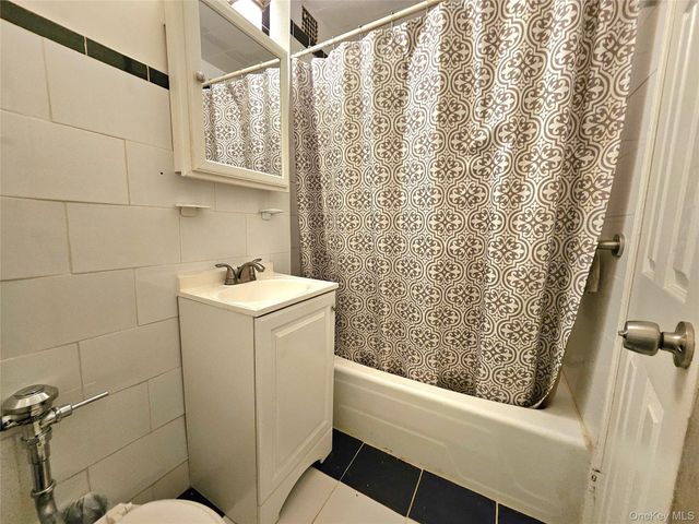 87-70 173 Street 5G, Jamaica, NY 11432