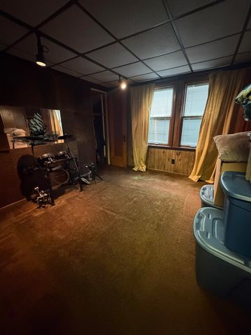 2196 S Dye Road, Flint, MI 48532