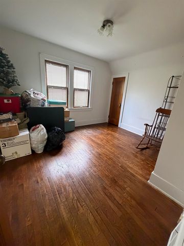 2196 S Dye Road, Flint, MI 48532
