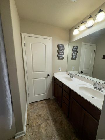 5741 John Hancock Drive, Benton, AR 72015