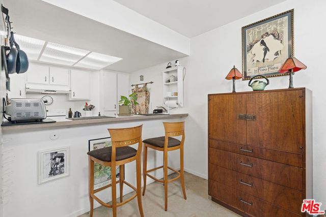 906 N Doheny Drive 221, West Hollywood, CA 90069