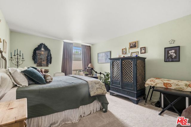 906 N Doheny Drive 221, West Hollywood, CA 90069