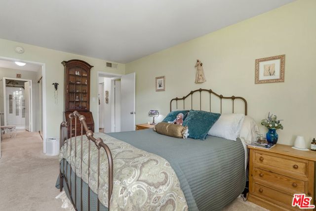 906 N Doheny Drive 221, West Hollywood, CA 90069