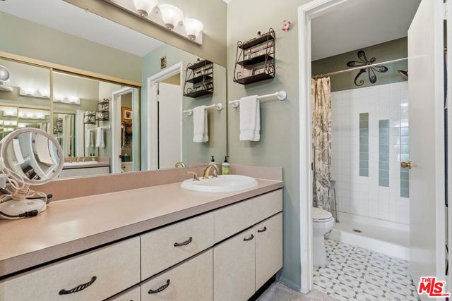 906 N Doheny Drive 221, West Hollywood, CA 90069