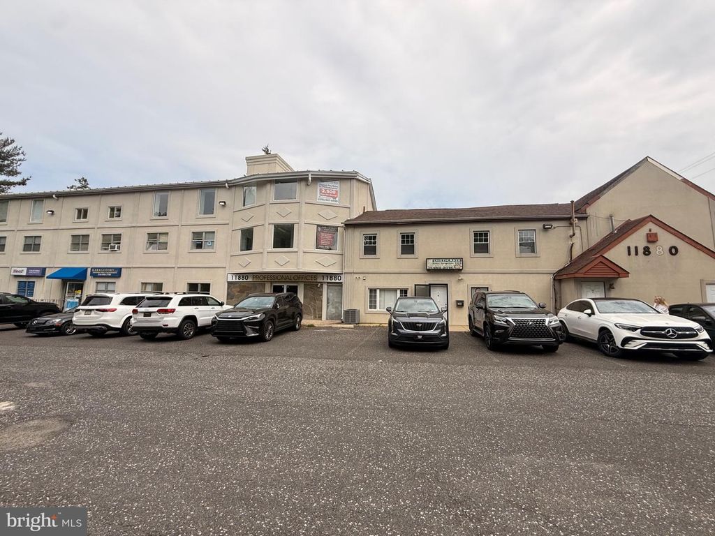 11880 BUSTLETON AVE, Philadelphia, PA 19116