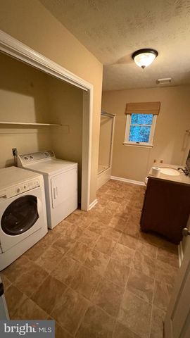 287 BLACKTHORNE RD, Luray, VA 22835