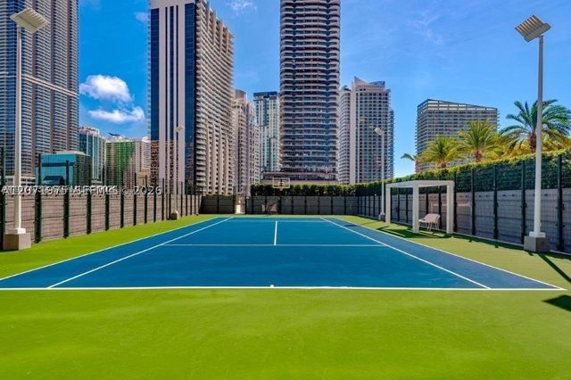 801 S Miami Ave 2707, Miami, FL 33130