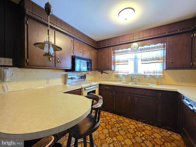 360 PHEASANT RD, Mohnton, PA 19540