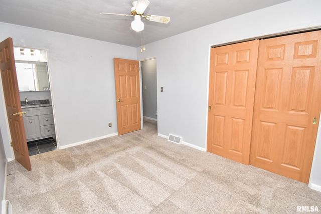 2715 TIARA STRIP, Peoria, IL 61607